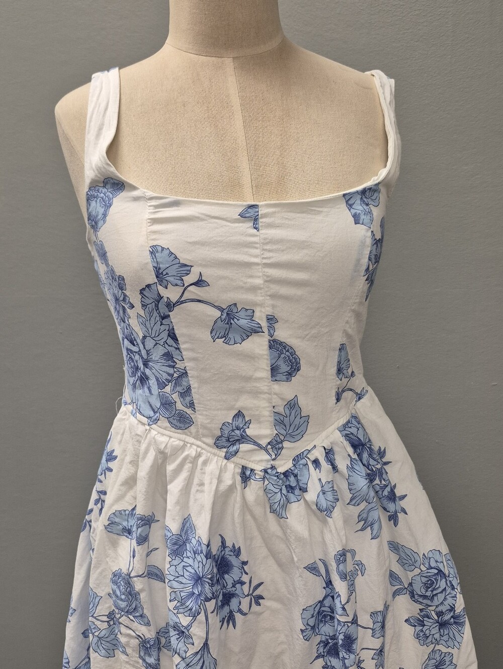 Trixxi Los Angeles Blue Floral Toile Cotton Midi Dress Medium - Picture 2 of 10